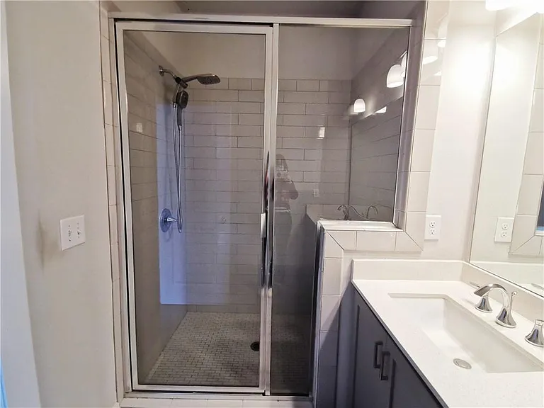 3795 Oxford Cir — Photo 21