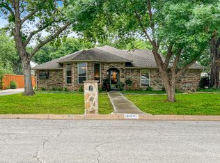 1905 Burning Tree Ln, Denton, TX 76209