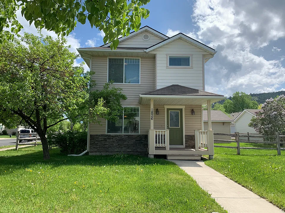 1826 Bluestone Dr