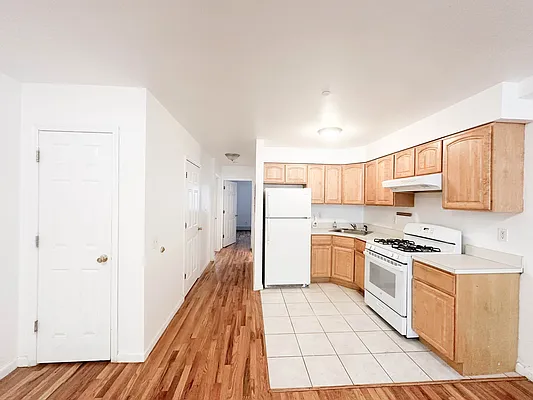 Rented by Ulas Real Estates Inc | media 3