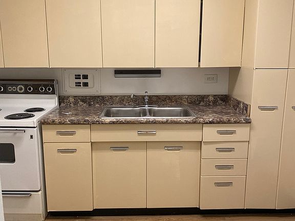5th image of 7337 S South Shore Dr APT 925