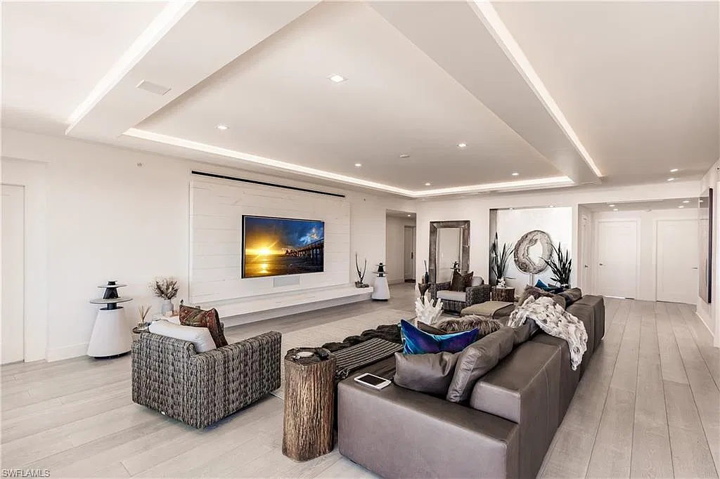 4 bed, 4.0 bath, 3280 sqft, $25,000 — Photo 3