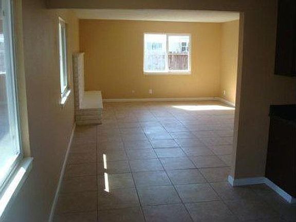 4th image of 434 Goya Dr
