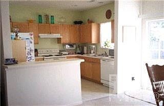 4th image of 613 NE Lanvale Hills Circle