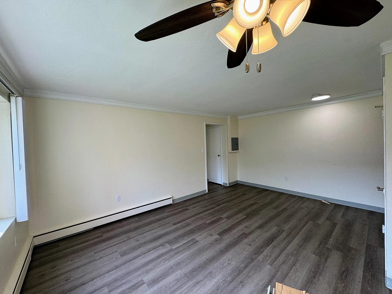 1 bed, 425 sqft, $1,075 — Photo 3