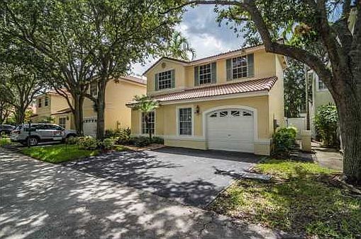 2nd image of 878 Garnet Cir