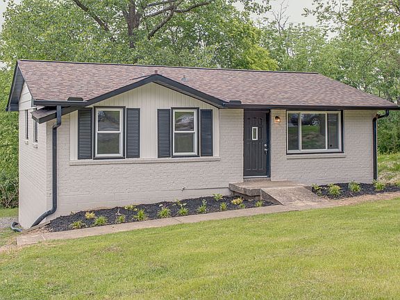 3rd image of 2323 Woodridge Dr