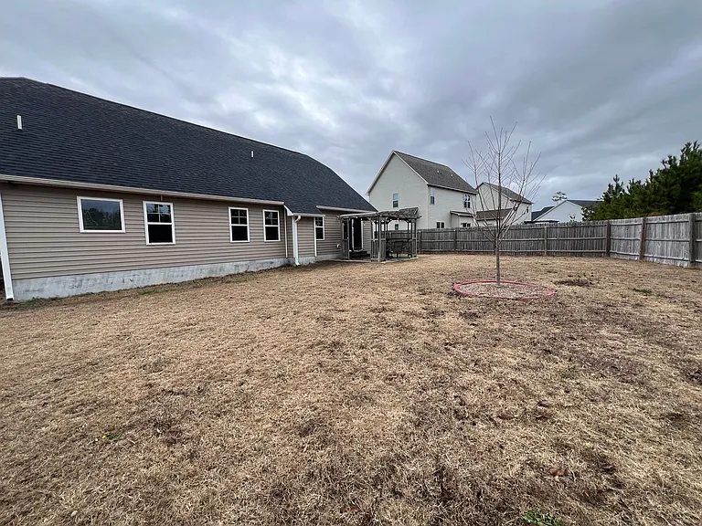 310 Landon Ln — Photo 19