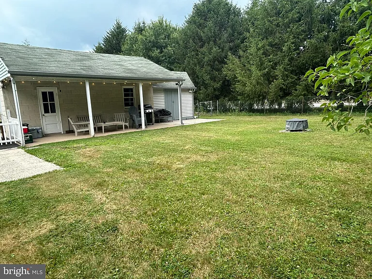 138 E Seven Stars Rd — Photo 40