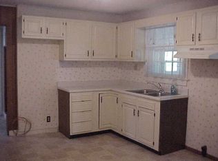 3205 E Cumberland Rd, Bluefield, WV 24701