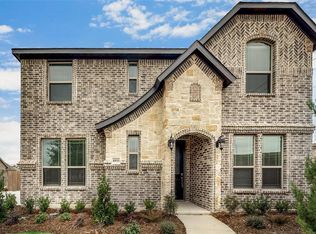 6933 Chisholm Trl, North Richland Hills, TX 76182