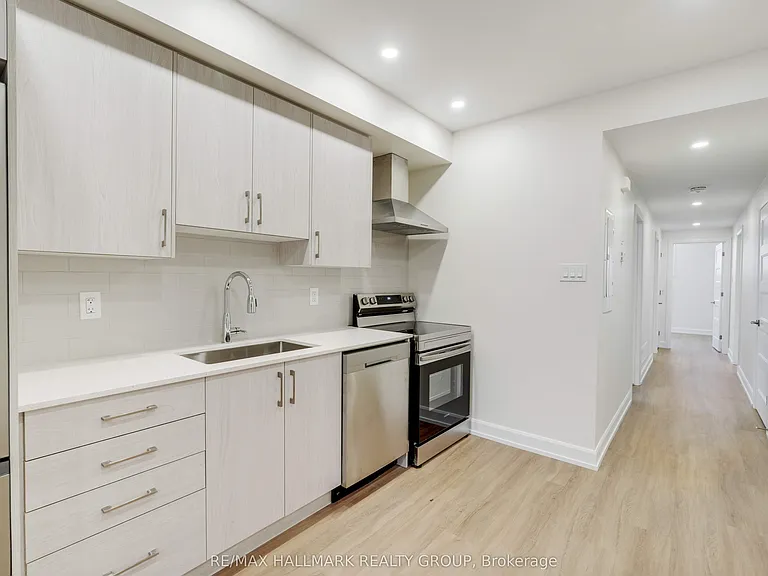 958 Fisher Ave #C — Photo 18