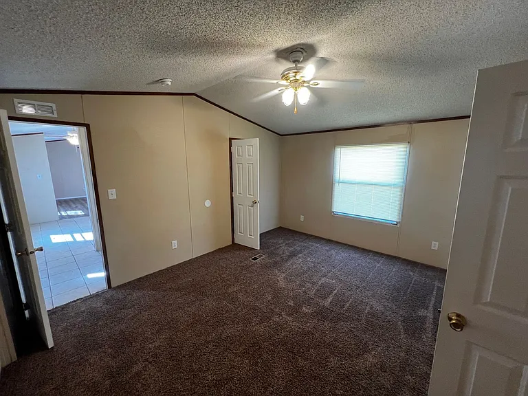 3900 Weston St — Photo 24