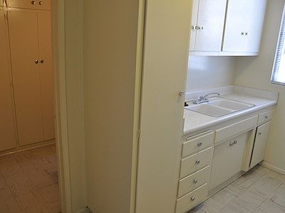 4th image of 8708 Owensmouth Ave APT 16