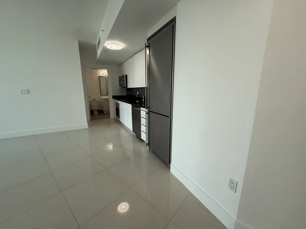 92 SW 3rd St, Miami, FL