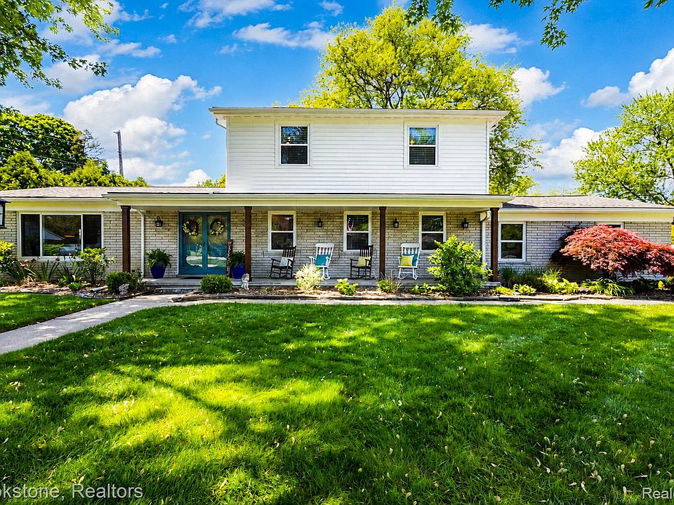 1st image of 20323 N Riverhill Dr