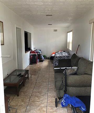 3rd image of 1370 NE 153rd St