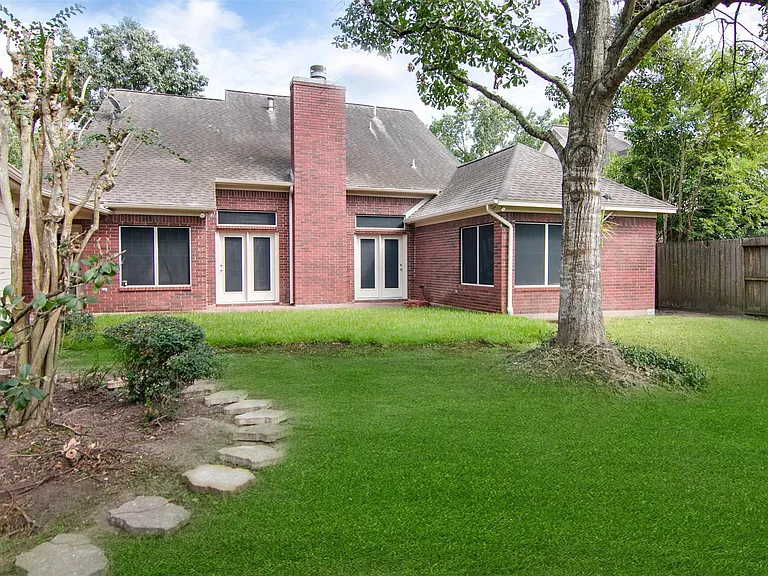 15118 Greenleaf Ln — Photo 32