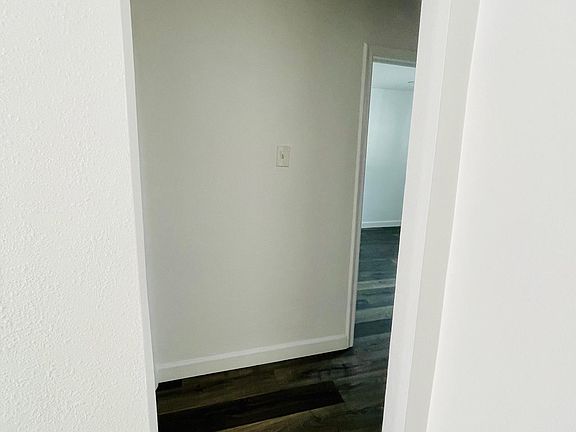 2nd image of 523 King St #B