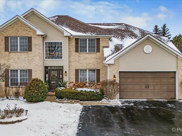 14 Margate Ct, Lake In The Hills, IL 60156