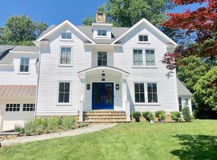 23 Thomasina Ln, Darien, CT 06820