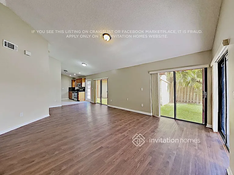 260 SW 113th Ter — Photo 5