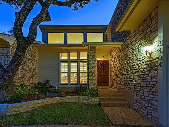3rd image of 8404 Mesa Doble Ln
