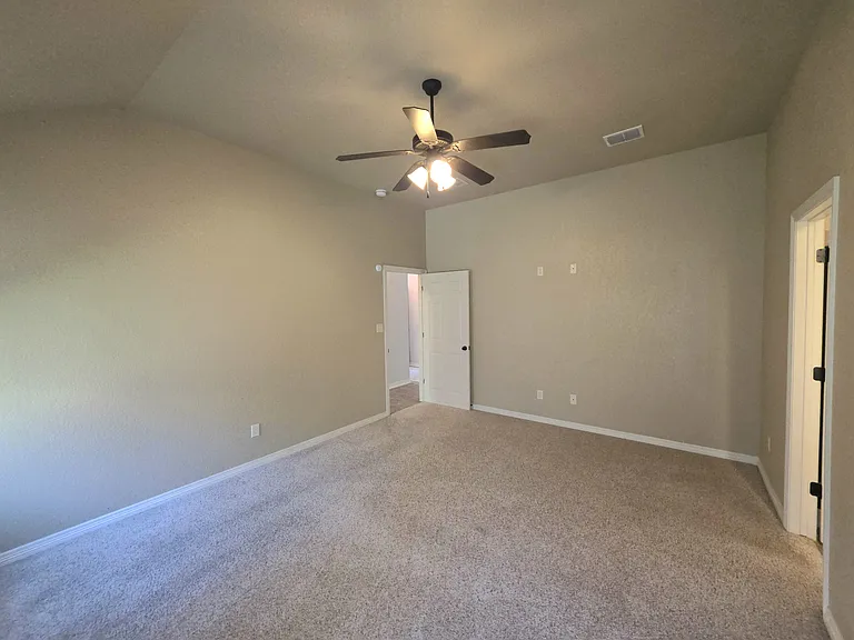 5020 Sean Patrick Gln — Photo 12