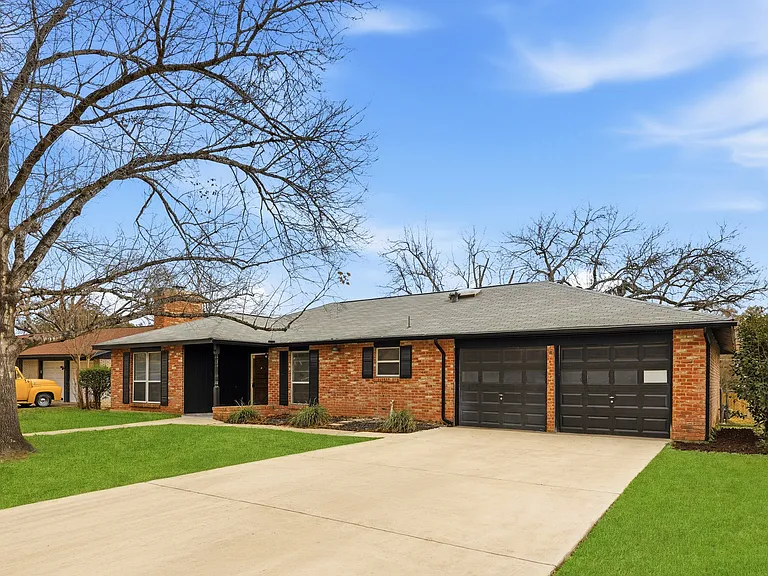 426 Zephyr Dr — Photo 22