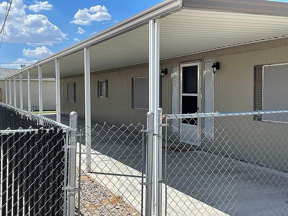 3rd image of 304 N Stardust Ln