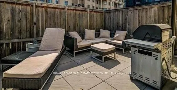 11 Niagara St #7 — Photo 9