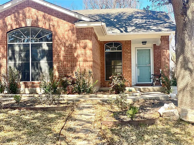 2307 Vernell Way — Photo 2