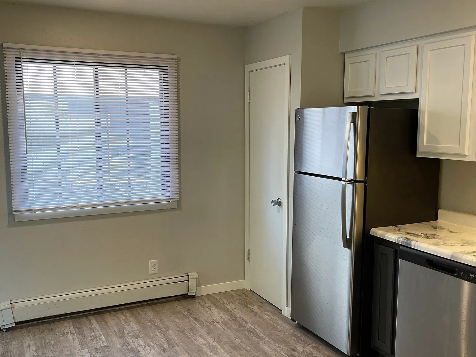 2 bed, $1,573 — Photo 2