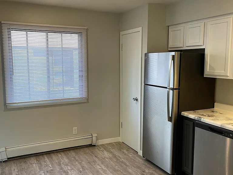 444 S Johnson St #5 — Photo 2
