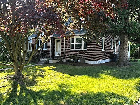 2nd image of 966 Cherry St