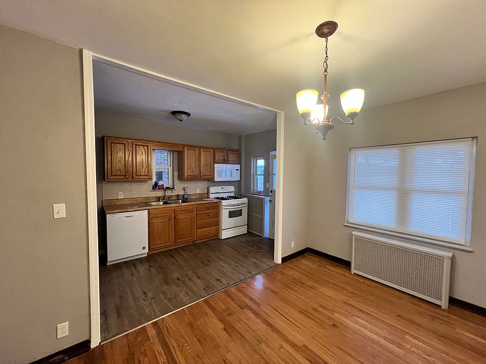 Dining Area/Kitchen