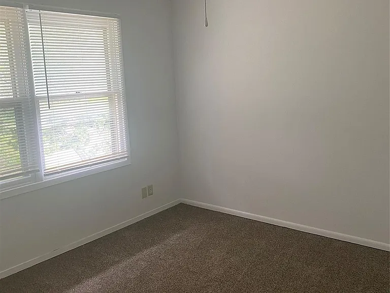 7702 Pitter Pat Ln — Photo 8