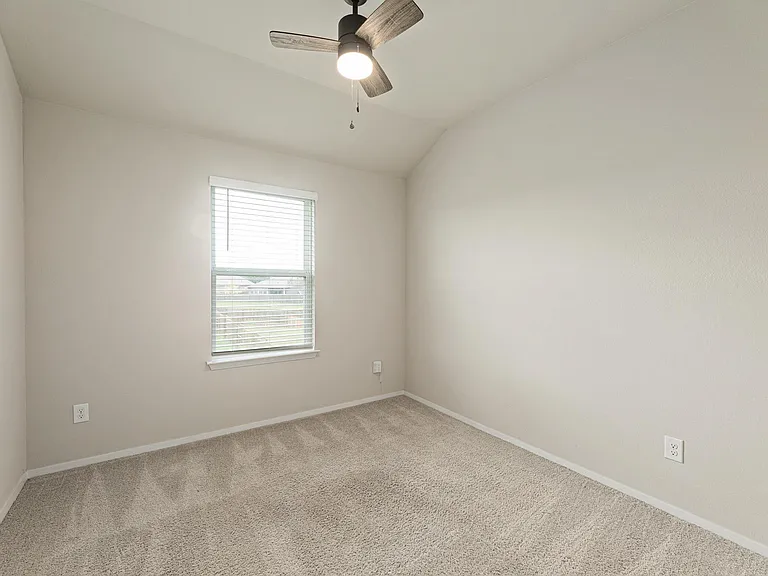 310 Rimrock Ct — Photo 32