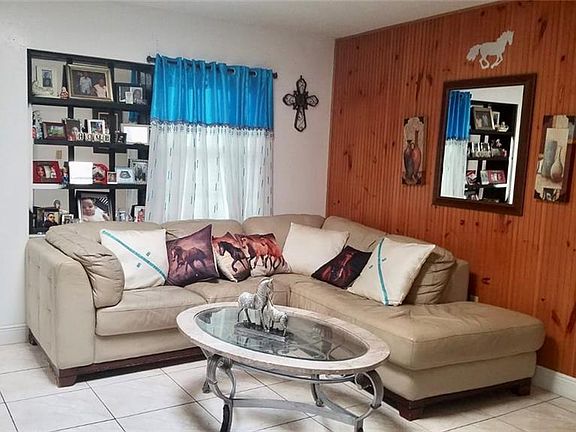 2nd image of 218 Rosland Dr