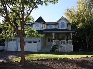 1535 Angelcrest Dr, Medford, OR