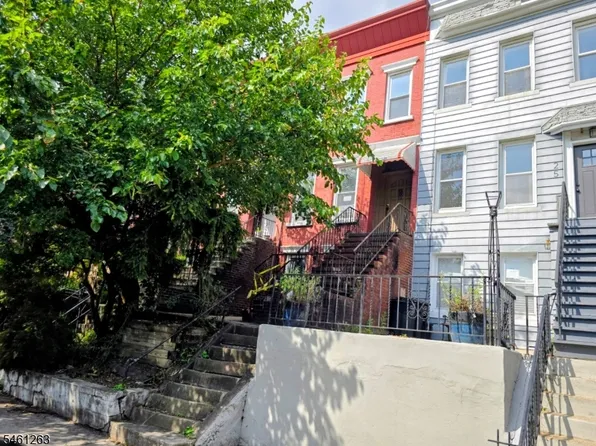 23 Whitman Ave, Jersey City, NJ 07306