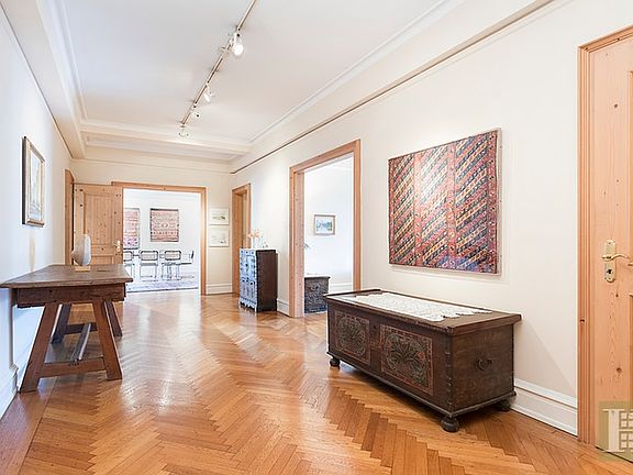 2nd image of 888 Park Ave APT 14C