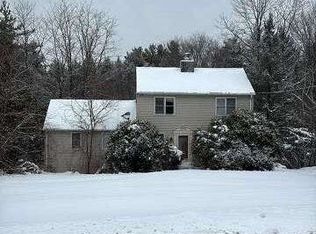 149 Carver St, Granby, MA 01033