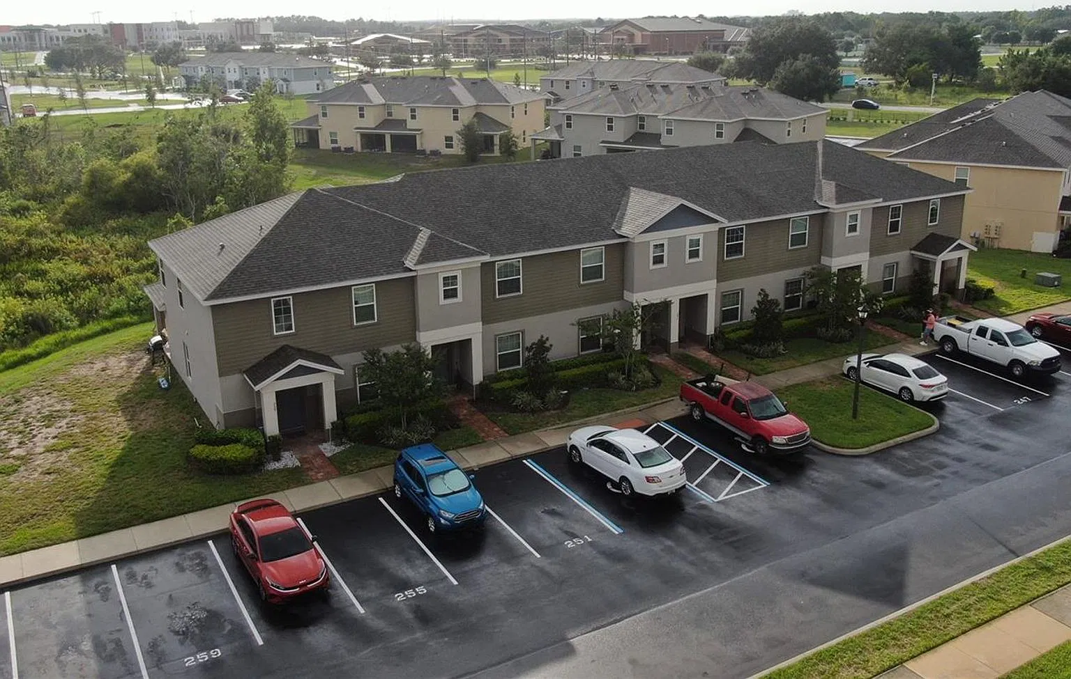 Beautiful Townhome in Williams Preserve, Davenport — Photo 3