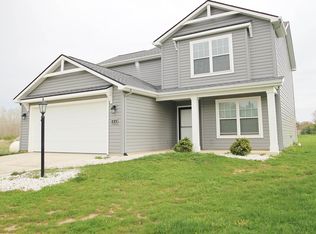 8301 N Hall Lake Rd, Kendallville, IN 46755