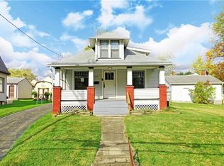 954 W Park Ave, Niles, OH 44446