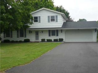 771 Lauren Ct, Webster, NY 14580