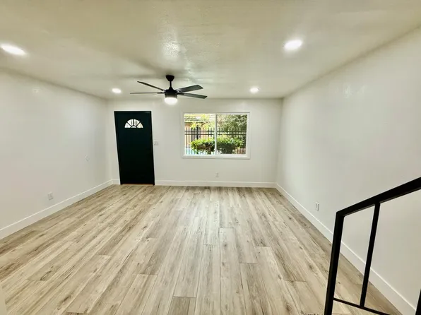 4136 N Thesta St APT 31, Fresno, CA 93726