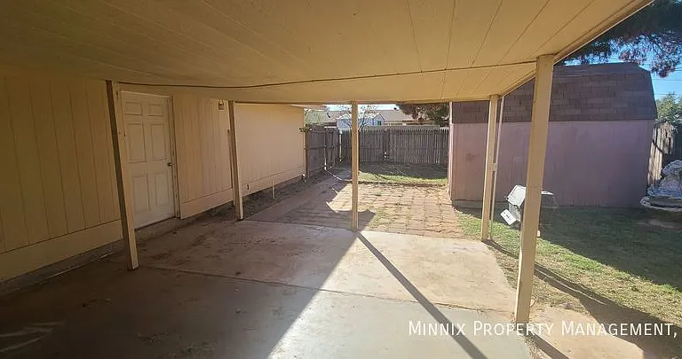 2905 Ventura Ave — Photo 39