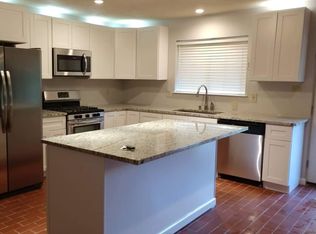 918 County Road 146, Alvin, TX 77511